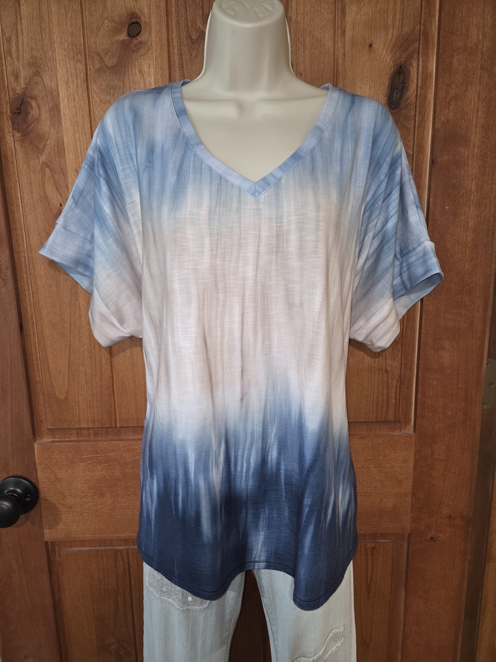 Chico's Blue White & Beige Ombre V-Neck Tee